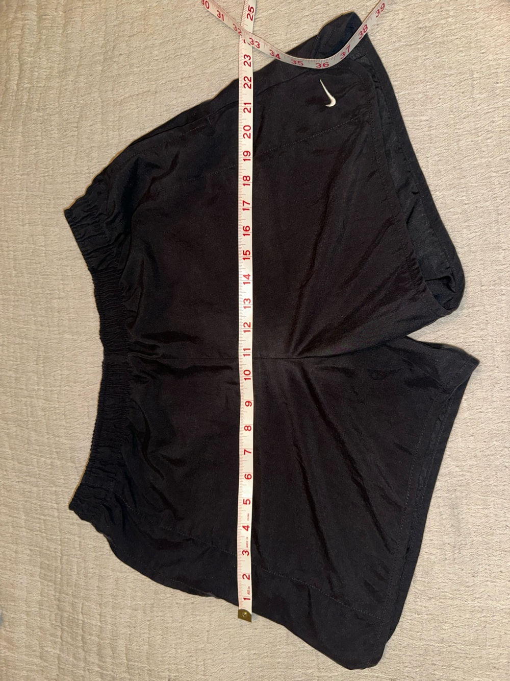 Nike Black womens size medium Athletic Elastic Waist Shorts